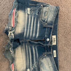 Buckle jean shorts